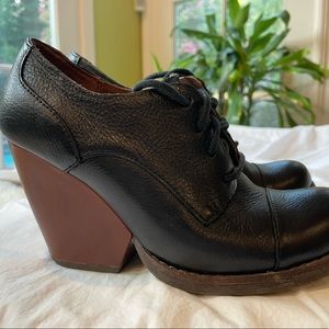 Korks by Korkease, black, womens size 7/38, super cute wedge oxfords 😀